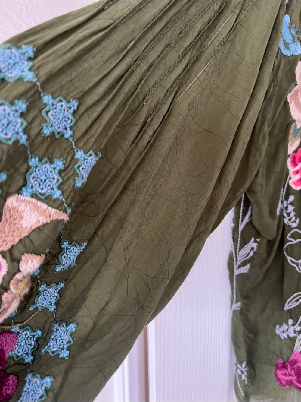 NWOT Johnny Was Olive Green Embroidered Floral Button-Front Blouse size XL - Picture 6 of 12